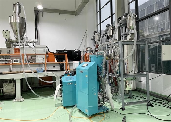 Essiccatore del cristallizzatore dell'ANIMALE DOMESTICO di PLA TPU di PA 300 kg/h di capacità per con alto potere di coppia di torsione