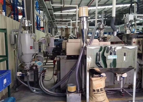 Potenza di riscaldamento variabile asciugatrice di plastica con doppio strato di isolamento 30T iniezione