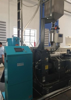 Saltatore industriale automatico separato del caricatore di vuoto per l'alimentazione di materia plastica