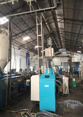 Alimentatore automatico separato del caricatore di vuoto di plastica per l'estrusione dell'iniezione