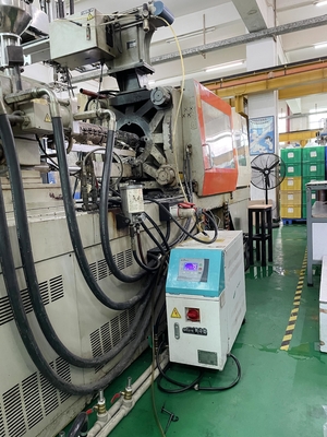 Tipo produzione dell'olio di For Plastic Parts del regolatore degli impiegati della muffa di 380V 50Hz