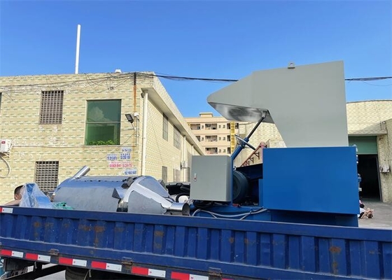 Gray Central Granulating Granulator Plastic che ricicla alta velocità della macchina della trinciatrice