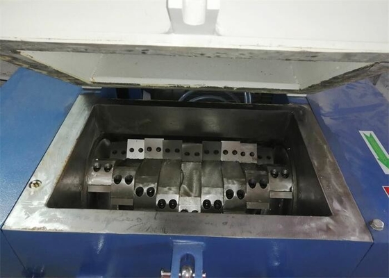 Gray Central Granulating Granulator Plastic che ricicla alta velocità della macchina della trinciatrice