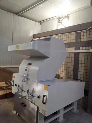 Smerigliatrici e granulatore di plastica ad alta velocità centrali dell'appalottolatore delle trinciatrici per tagliare