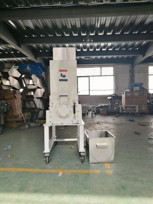 Smerigliatrice di plastica a bassa velocità bianca OG-1LS del granulatore 1.5KW 20 kg/h di capacità