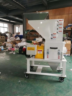Smerigliatrice di plastica a bassa velocità bianca OG-1LS del granulatore 1.5KW 20 kg/h di capacità