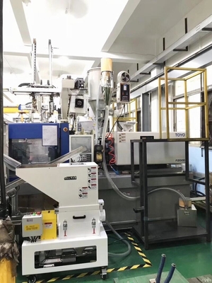 Smerigliatrice a bassa velocità Crusher Granulator Industrial di OG-3LS per i difetti di plastica delle materozze