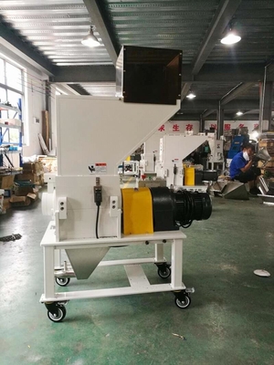 Smerigliatrice di plastica a bassa velocità bianca OG-1LS del granulatore 1.5KW 20 kg/h di capacità