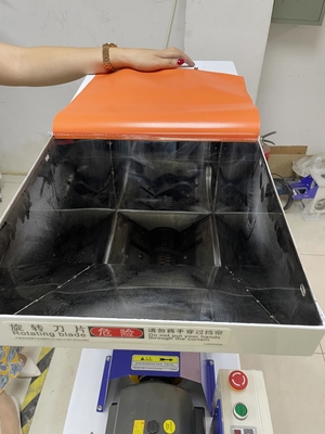 Smerigliatrice di plastica industriale a bassa velocità OG-2LS del granulatore del frantoio per i difetti delle materozze