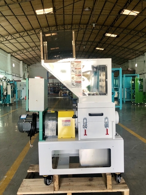 Smerigliatrice di plastica industriale a bassa velocità OG-2LS del granulatore del frantoio per i difetti delle materozze