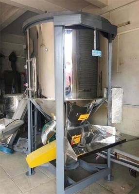 Acciaio inossidabile dei granelli di OVM del miscelatore di plastica verticale dell'impastatrice