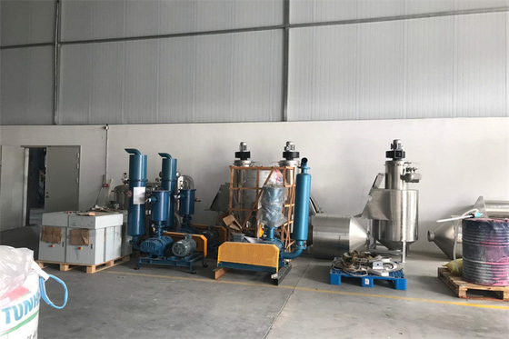 Sistema di alimentazione centralizzato automatico di capacità 500-2000 kg per l'essiccazione dei materiali di plastica