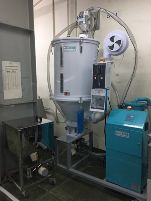 Saltatore industriale automatico separato del caricatore di vuoto per l'alimentazione di materia plastica