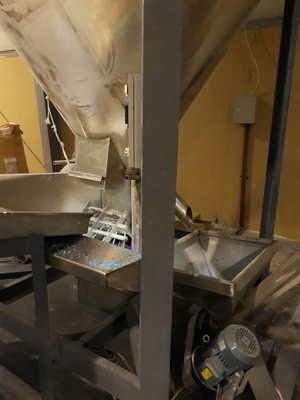 Trasportatore automatico di plastica d'acciaio dell'alimentatore di vite del caricatore di SUS per i fiocchi dei granelli